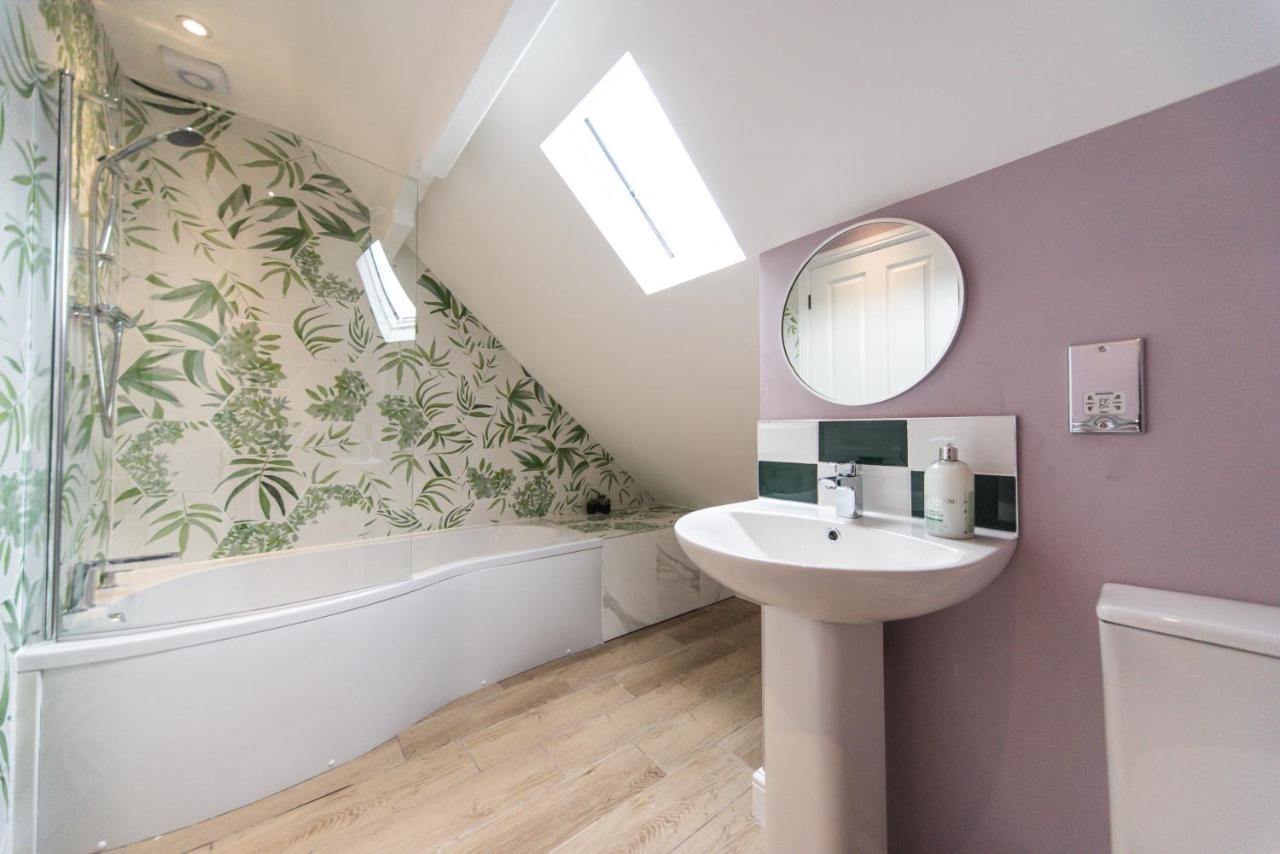 The Bell Chime, Renovated 3 Bedroom In *